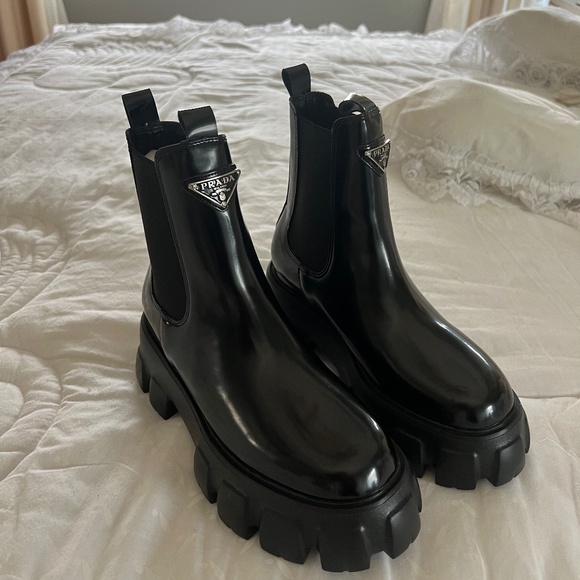 Monolith Brushed leather booties - Picture 1 of 1